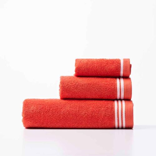 Комплект 3 кърпи за баня с лого Benetton Casa червени - 3