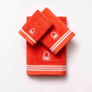 Комплект 3 кърпи за баня с лого Benetton Casa червени