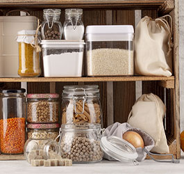 Топ 5 аксесоара за организиране на кухнята: Ключът към повече ред и ефективност
